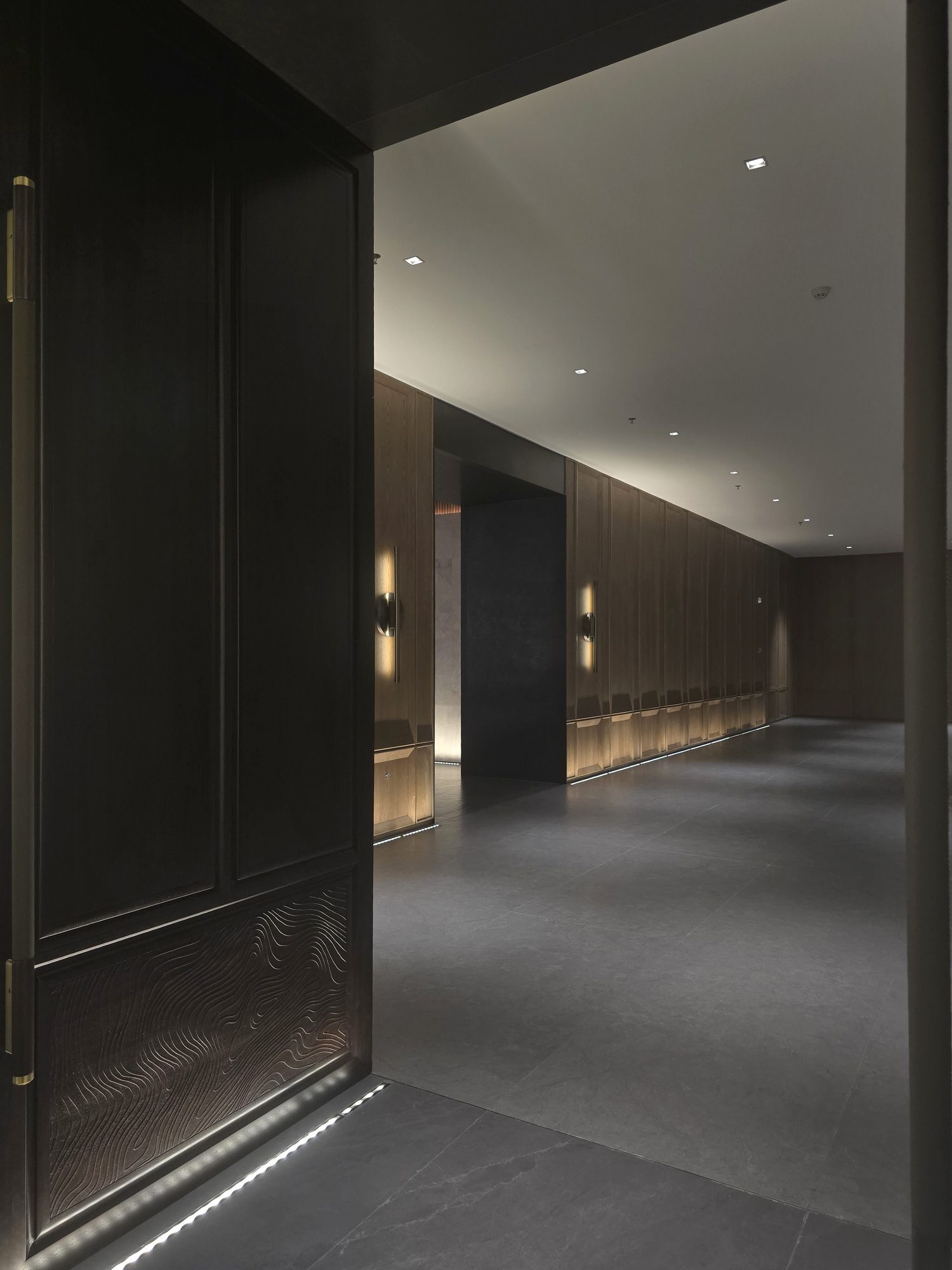 Wall Paneling & Ceilings